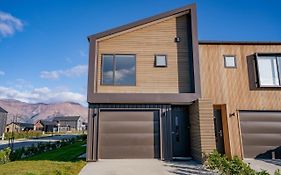 Wanaka Wonder - Wanaka Holiday Home